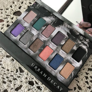 Urban Decay Shadow Box Eye Palette